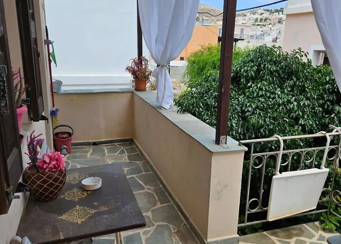 Stone House Classic Апартаменты Эрмуполис