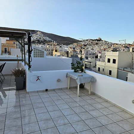 Stone House Classic Apartmán Ermupoli